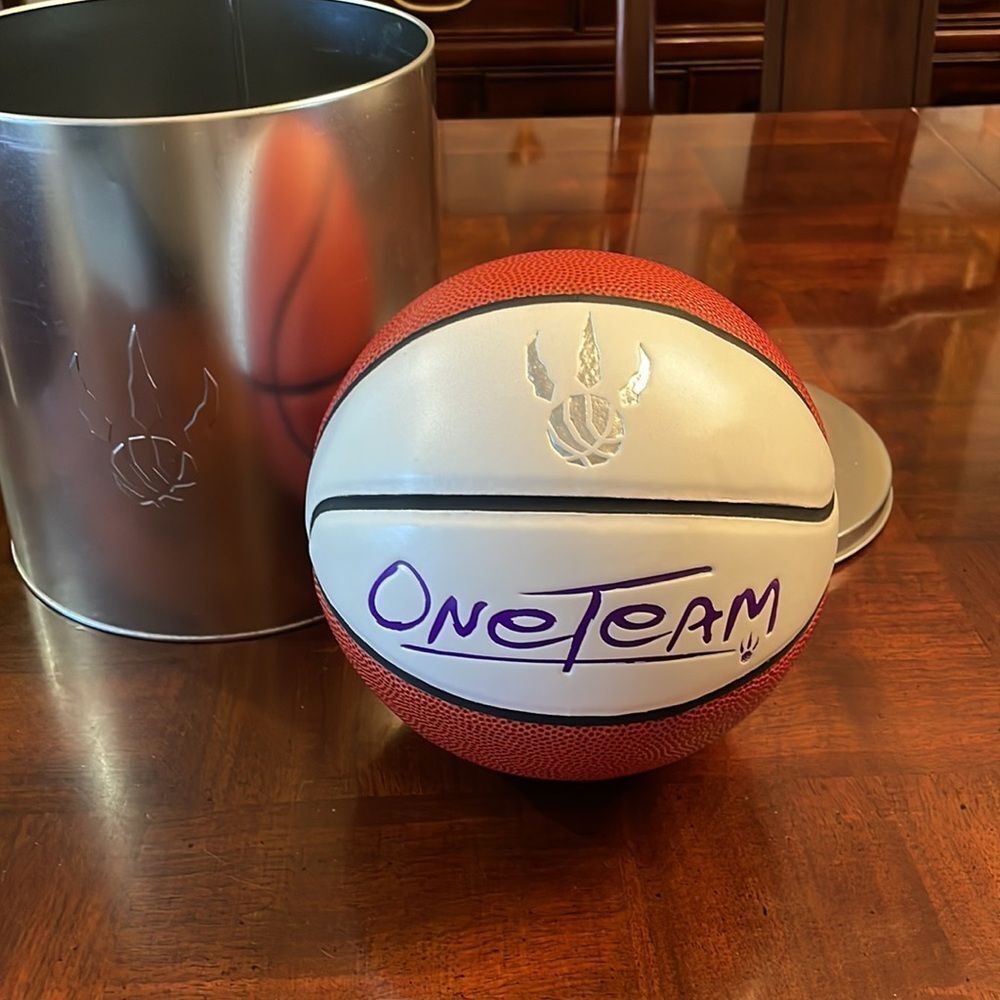 NBA Toronto Raptors One Team Basketball Collectable Sports Ball 7"